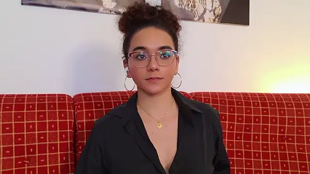 Taylor_Tina Show in webcam