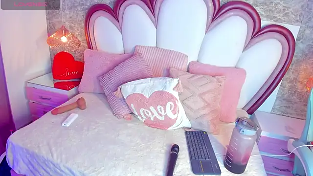 Chat +18 de EmmaCrush ao vivo