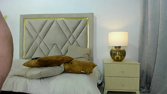 Chatroom XXX en direct de emily_queen2