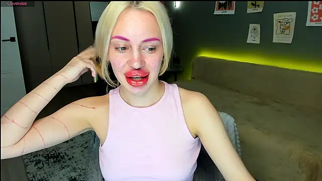 Chatroom XXX en direct de Luna_Beverly