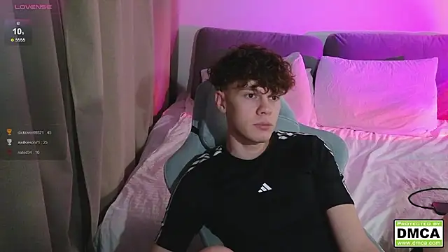 cute_thomas Webcam show