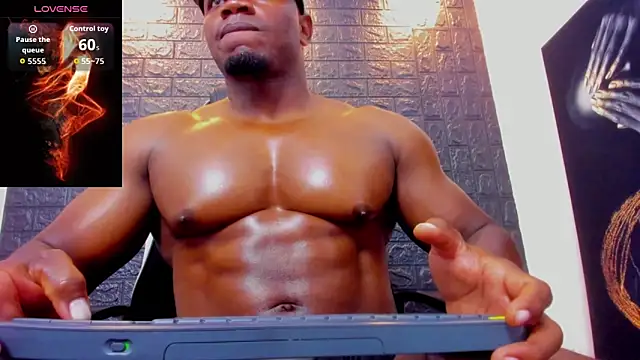 XXX chat uživo modela tommike