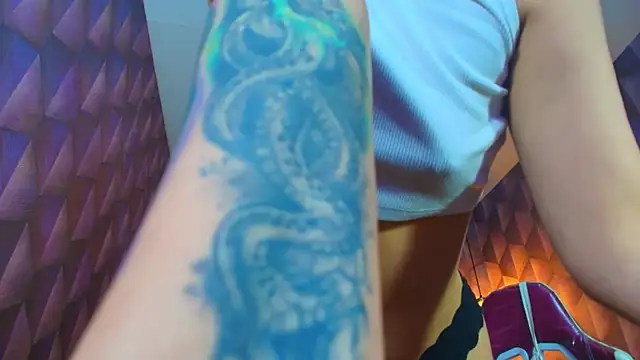 Chat +18 de LiaHarryis ao vivo