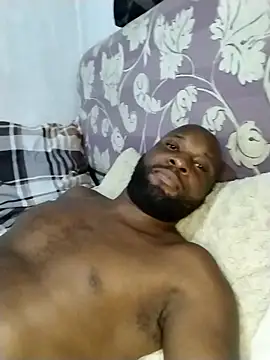 Stallion100のライブXXXチャット