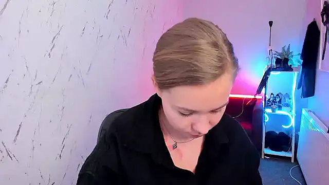 holly_xglam élő XXX-chatje