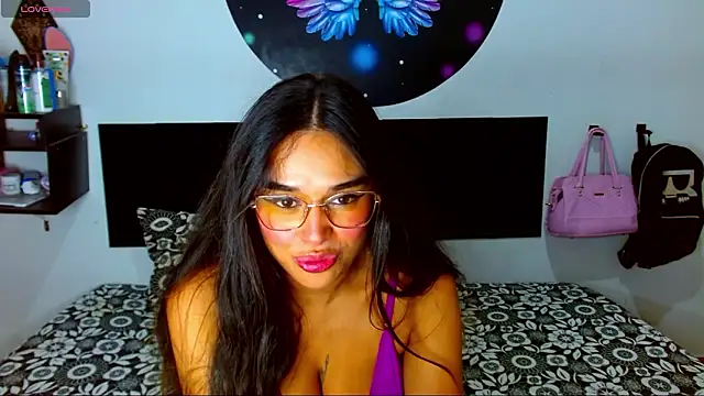 Ana_Riderr élő XXX-chatje