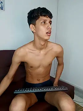 XXX chat uživo modela Alayn_sexy_ayes