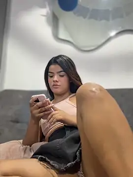 Kaily_Sweet16 即時 XXX 聊天