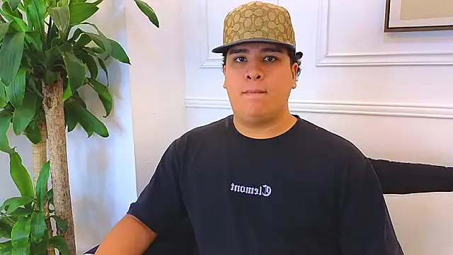 XXX chat uživo modela Naim_Bennetsex