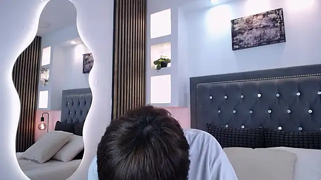 Emo_Boy_ Show Webcam