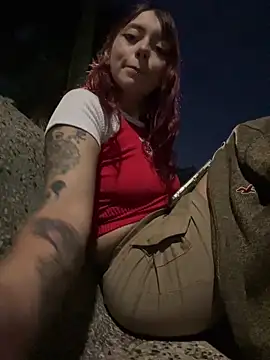 Chatroom XXX en direct de RojitasTeaseX_