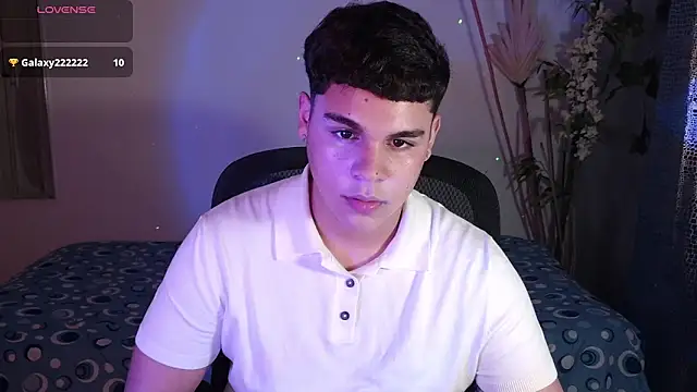 XXX chat uživo modela eithan_jonnes