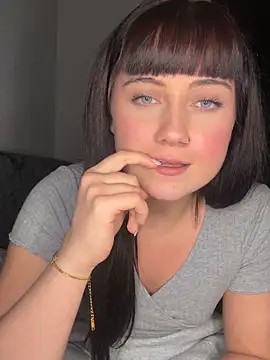 SweetJules18 élő XXX-chatje