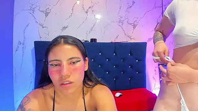 Dakotaa_Johnsonのウェブカメラショー