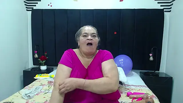 Chat XXX en directo de QueenMatturex