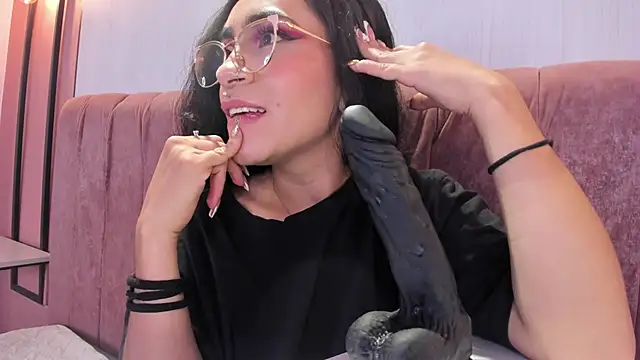 PamelaRed_: онлайн-секс-чат