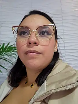 Онлайн чат XXX LizzRouse