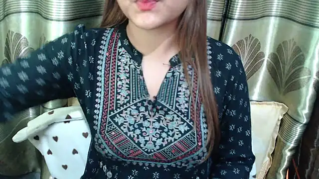 XXX chat uživo modela queen_angelina