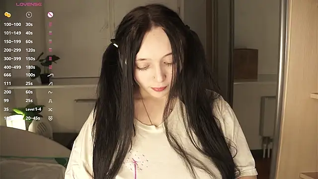 XXX chat uživo modela HannaHayles