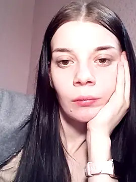 JhonSHelBy7LuNa Adlı Modelin Canlı XXX Sohbeti