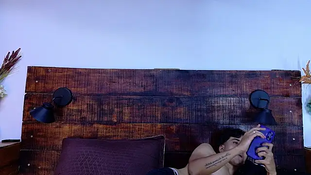 Esmeralda_and_Naim Webcam Show