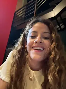 alana15のライブXXXチャット