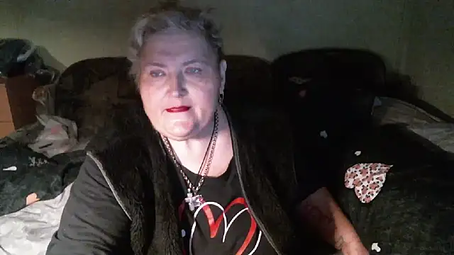 Lana555: онлайн-секс-чат