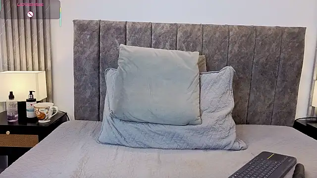 Ema_Stone65 라이브 XXX 채팅