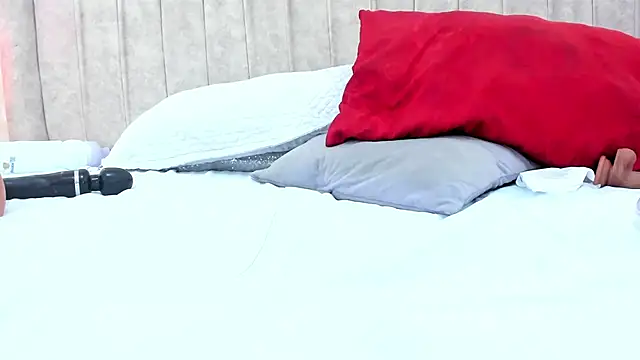 Chat +18 de thamiina_ ao vivo