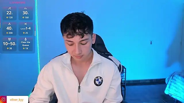 Chat XXX en directo de oliver_kyy