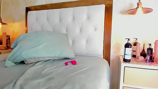 IRISCLARK1 Live XXX-Chat