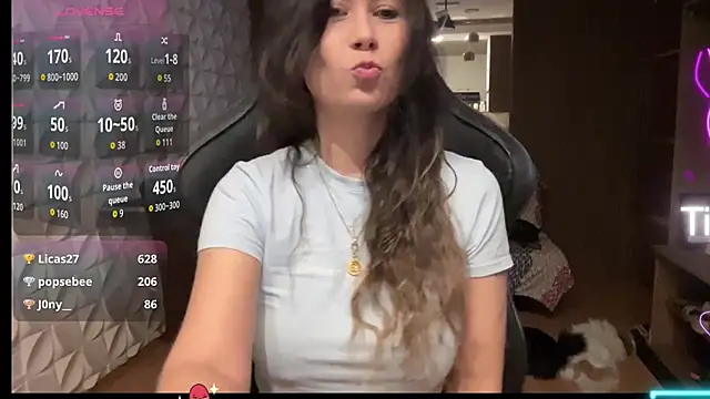 Chat +18 de Fenixheaven ao vivo