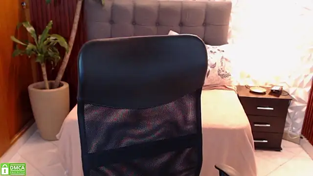 Chat XXX ao vivo de Ruby_Your_Milf