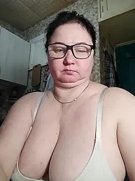 Holly-69 Live XXX-chat