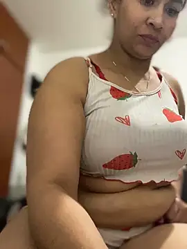 Carola-Ross live XXX chat