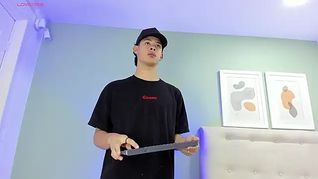 دردشة ApoloRicci الجنسية المباشرة