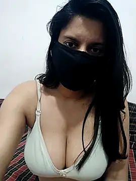 Sonakshi_kumari: διαδικτυακό σόου στην κάμερα