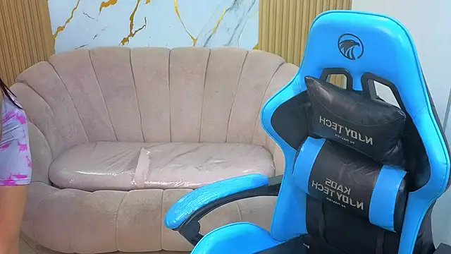 Nhoa_b's Live XXX Chat