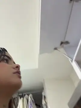 Kaily_Sweet16 élő XXX-chatje