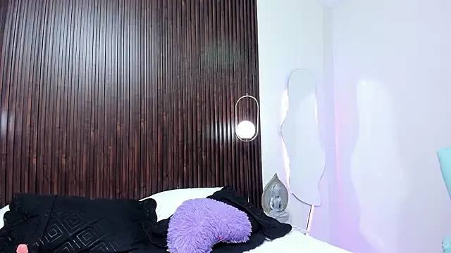 RoxxanneMooree – Naživo XXX chat