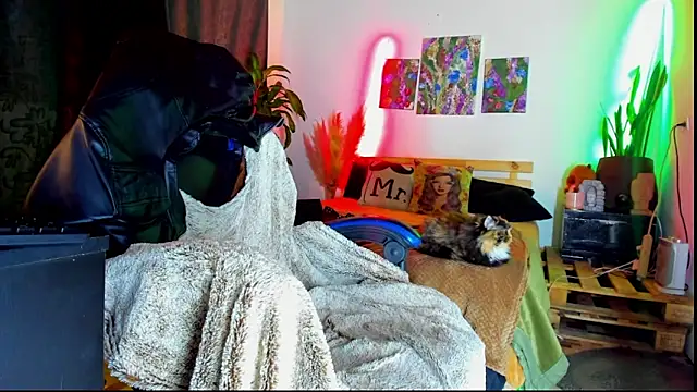 Chatroom XXX en direct de LatinMilk_