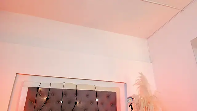 lea_walkerr: онлайн-секс-чат