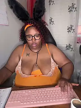 Chocolatebunnyxx96 élő XXX-chatje