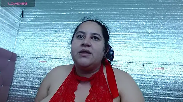 EMILY-NESSA 现场XXX聊天