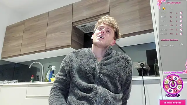 DominantAlex18's Webcam Show