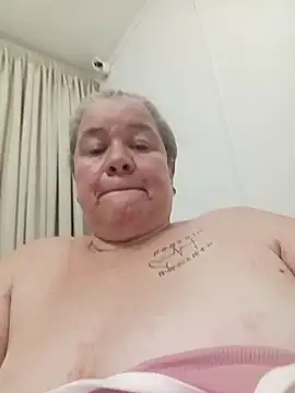 MilF-eterna_69 webkamerás műsora