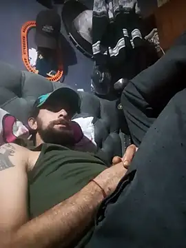 hairy_mannn élő XXX-chatje