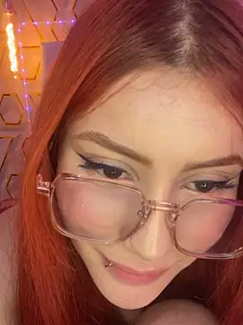 Ashly_cutee: διαδικτυακό σόου στην κάμερα