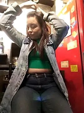 karlagiraldo198 即時 XXX 聊天