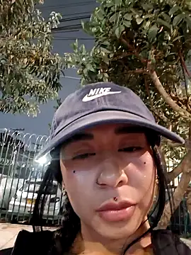 Chat +18 de Zafiro_glow ao vivo